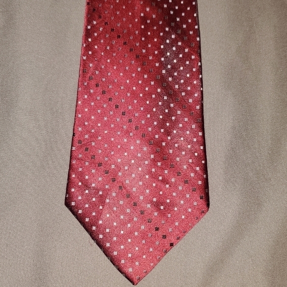 𝅺Preen Ellis red dotted Tie NEW - Picture 1 of 5